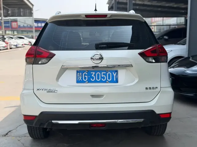 Nissan X-Trail — Фото автомобиля 11