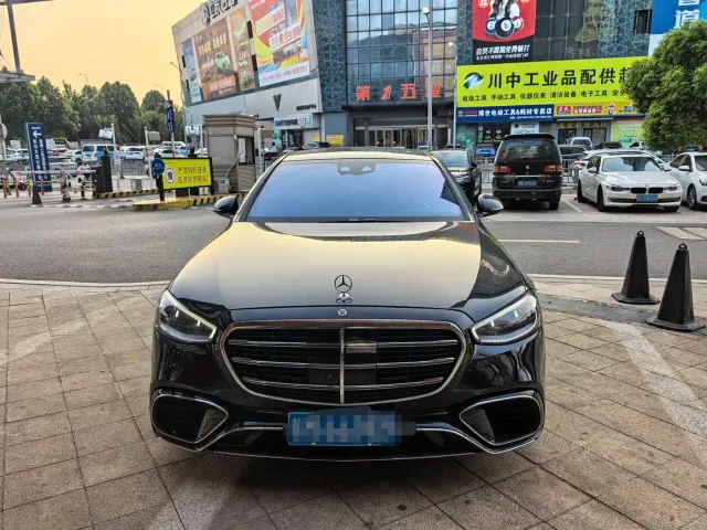 Mercedes-Benz S-Class — Фото автомобиля 2