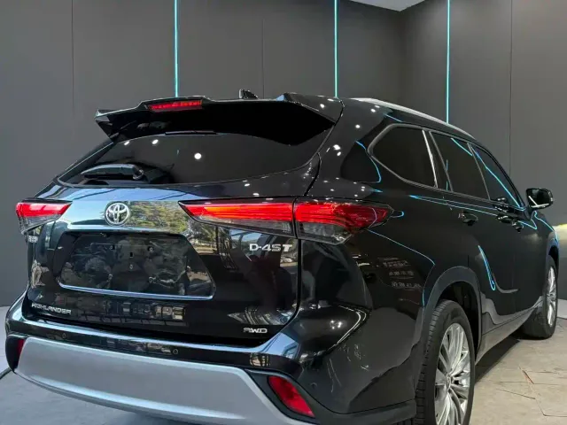 Toyota Highlander — Фото автомобиля 6