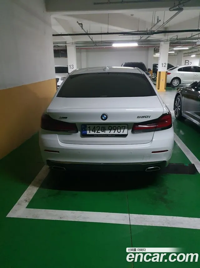 BMW 5-Series — Фото автомобиля 4