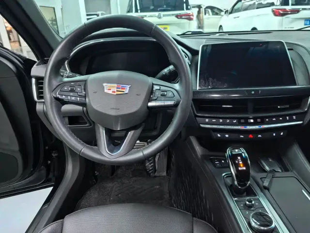 Cadillac CT5 — Фото автомобиля 5