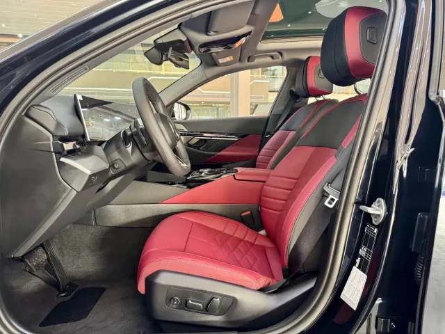 BMW 5 Series — Фото автомобиля 4