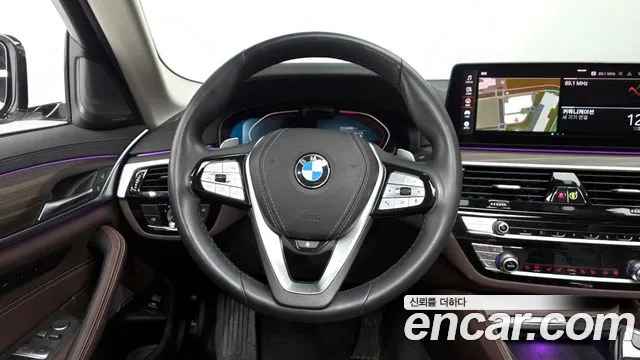 BMW 5-Series — Фото автомобиля 13