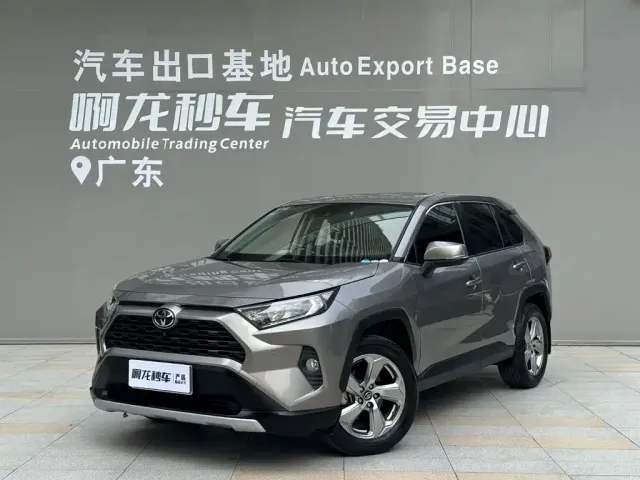 Фотография автомобиля — Toyota RAV4
