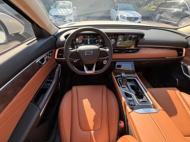 Bestune T99 — Фото автомобиля 16
