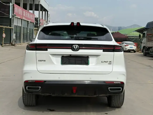 Changan UNI-K iDD — Фото автомобиля 5
