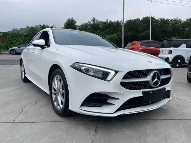 Mercedes-Benz Mercedes-Benz A-Class 2022 Facelift A 200 L Sport Sedan Fashion Style — Фото автомобиля 3