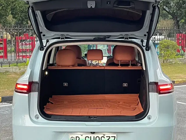 Leapmotor C10 — Фото автомобиля 13