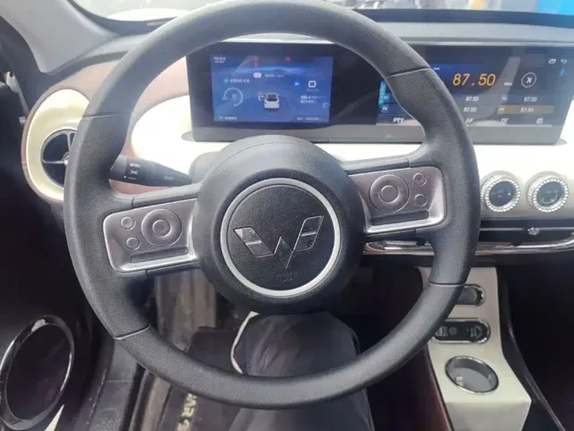 Wuling Bingo — Фото автомобиля 10