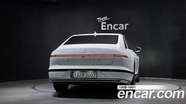 Hyundai Grandeur GN7 — Фото автомобиля 4