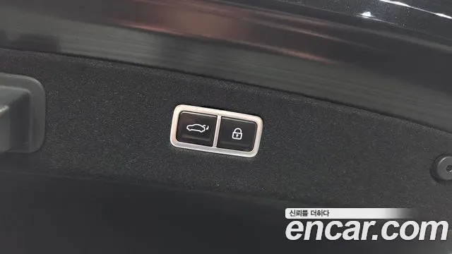 Genesis G90 — Фото автомобиля 17