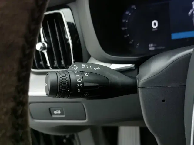 Volvo XC60 — Фото автомобиля 21