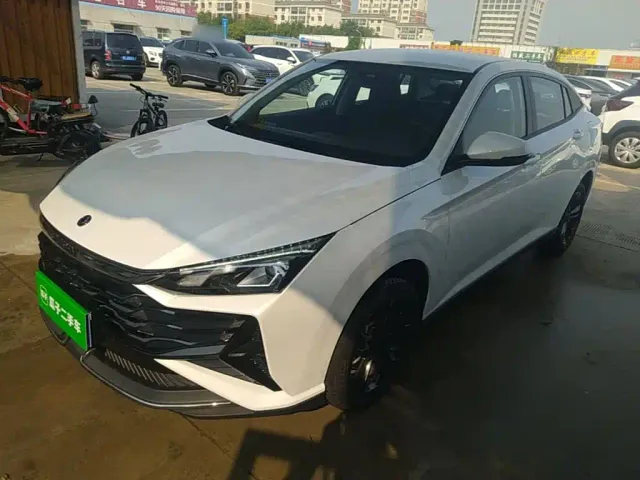 Фотография автомобиля — Dongfeng Yixuan