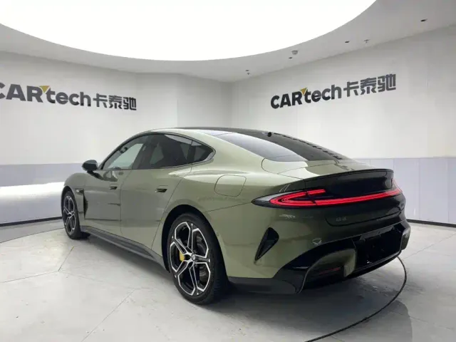 Xiaomi SU7 — Фото автомобиля 7