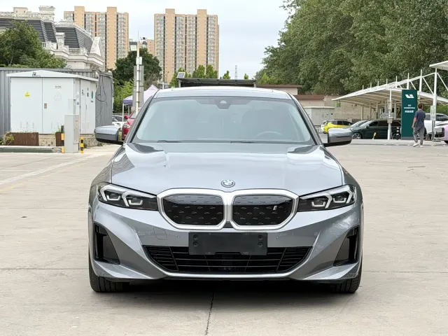 BMW i3 — Фото автомобиля 2