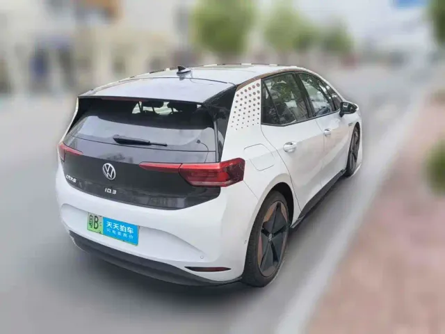Volkswagen ID.3 — Фото автомобиля 2