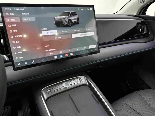 BYD Seal 05 DM-i — Фото автомобиля 13
