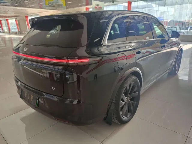 Li Auto L7 — Фото автомобиля 9