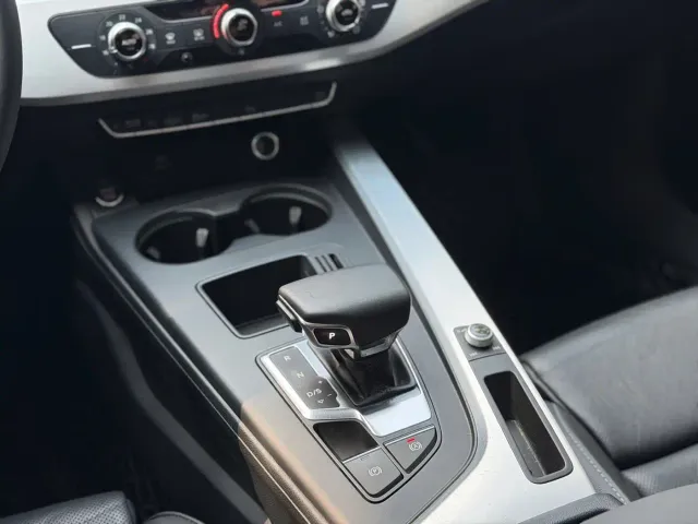 Audi A4L — Фото автомобиля 15