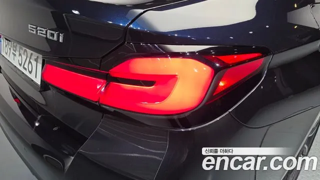 BMW 5 Series G30 — Фото автомобиля 8