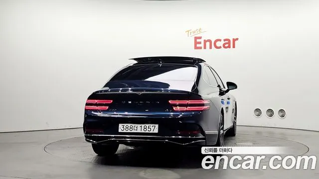 Genesis G80 Бензин 2.5 турбо AWD — Фото автомобиля 4
