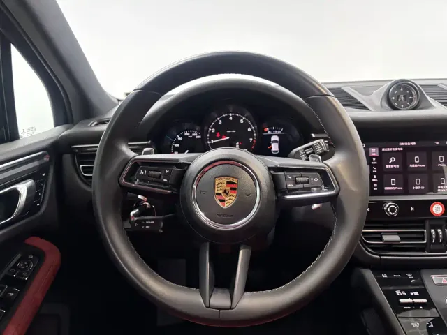 Porsche Macan — Фото автомобиля 15