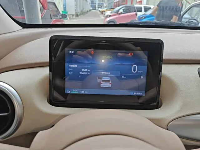 Wuling Hongguang Mini EV — Фото автомобиля 11