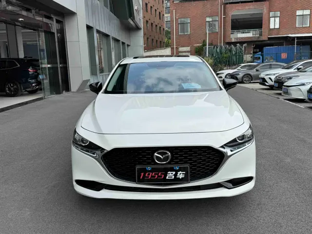 Mazda Axela — Фото автомобиля 2