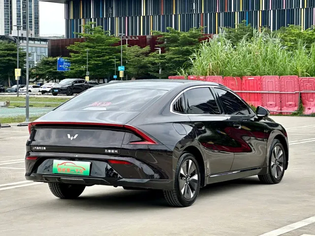 Wuling Starlight — Фото автомобиля 4