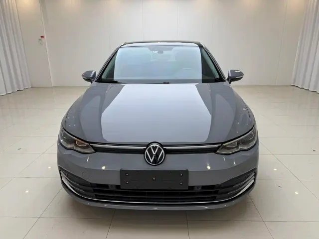 Volkswagen Golf — Фото автомобиля 2