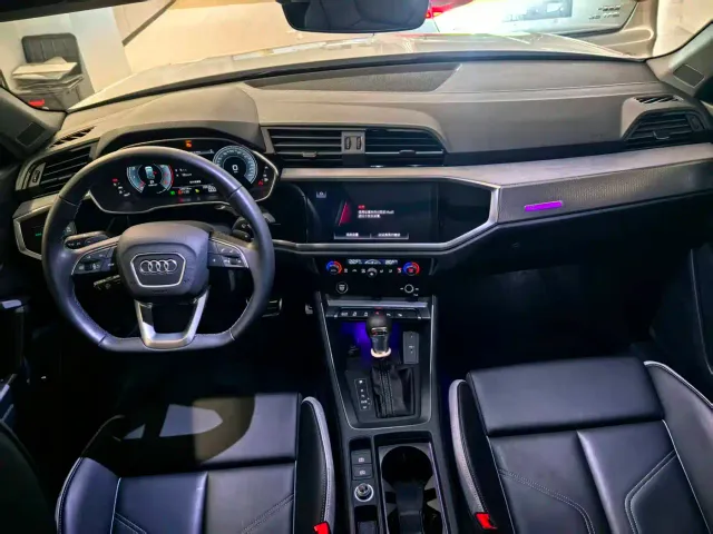 Audi Q3 — Фото автомобиля 14