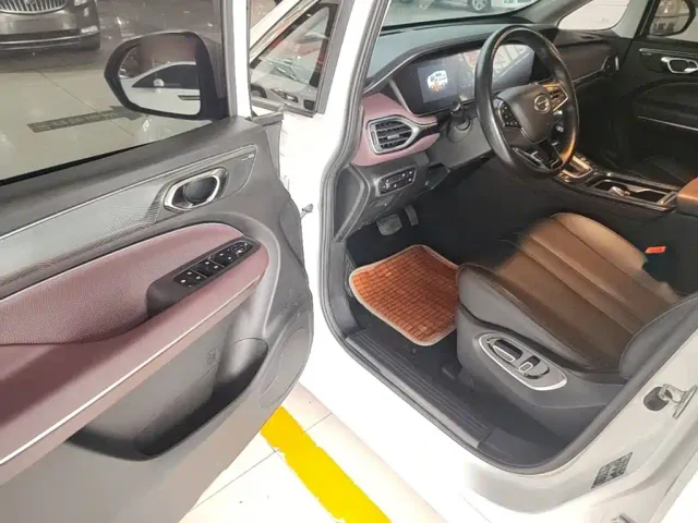 GAC Trumpchi M6 — Фото автомобиля 15