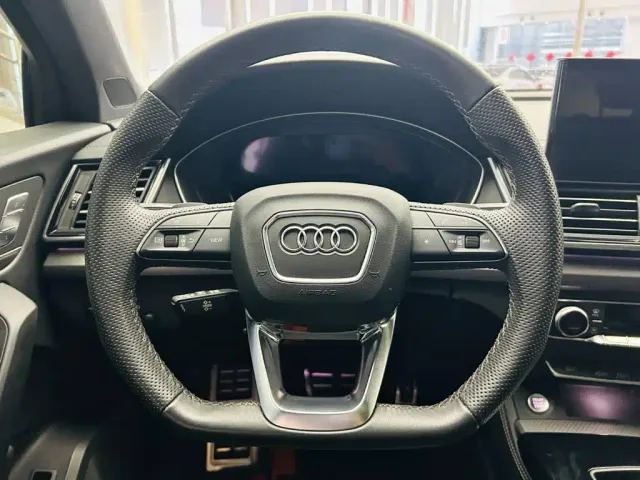 Audi Q5L — Фото автомобиля 15