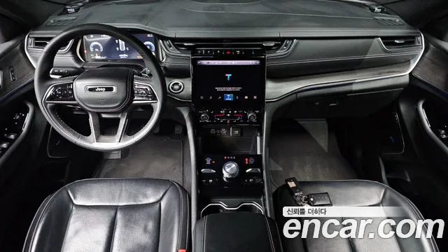 Jeep Cherokee — Фото автомобиля 10
