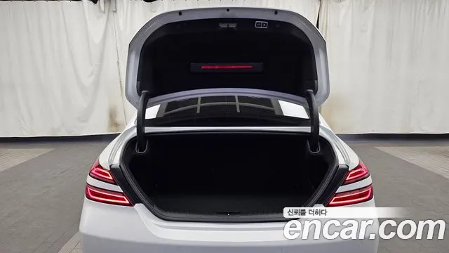 Genesis G70 New — Фото автомобиля 18