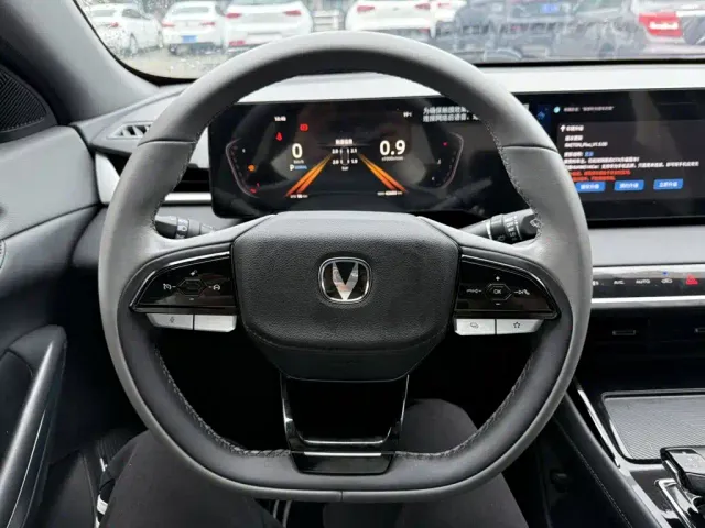 Changan Raeton Plus — Фото автомобиля 10