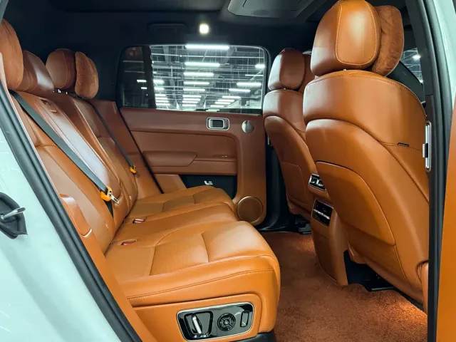 Li Auto L7 — Фото автомобиля 18