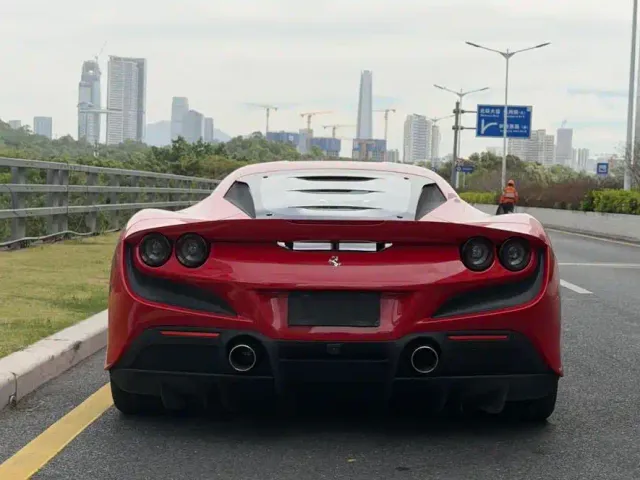 Ferrari F8 — Фото автомобиля 6