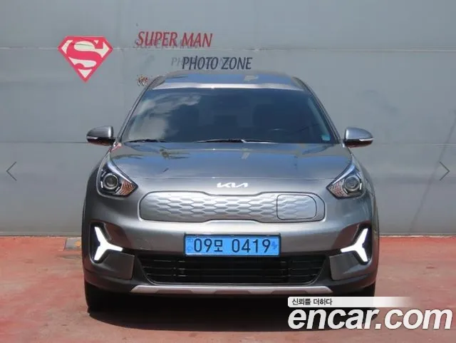 Kia Niro Niro Plus Light (Такси) — Фото автомобиля 2