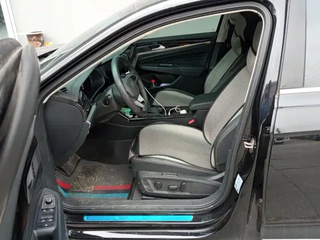 Volkswagen Passat — Фото автомобиля 9