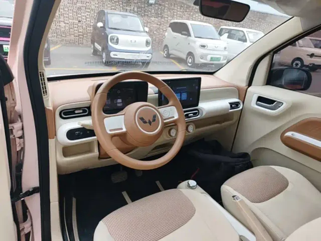 Wuling Hongguang Mini EV — Фото автомобиля 9