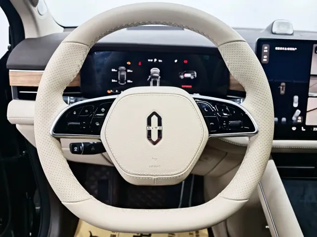 Aito M7 — Фото автомобиля 9