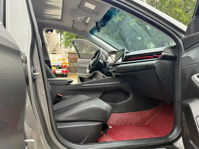Geely Binrui — Фото автомобиля 8