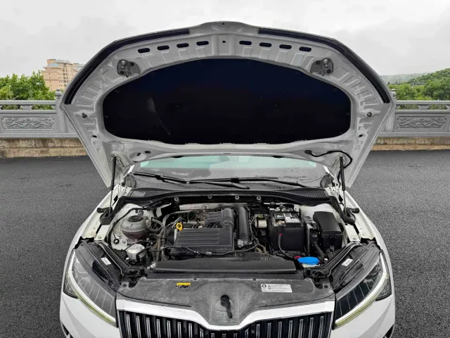 Skoda Superb — Фото автомобиля 19