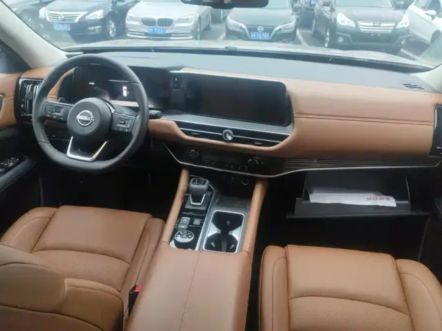 Nissan Terra — Фото автомобиля 12