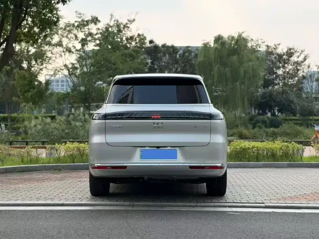 IM Motors LS9 — Фото автомобиля 9