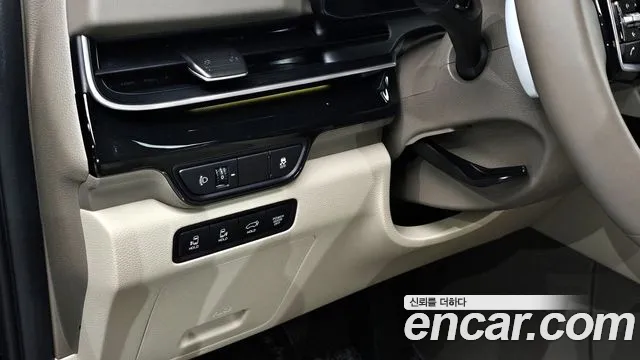 Kia Canival Новый Carnival 4 поколение Бензин 4 места Hi-Limousine — Фото автомобиля 18