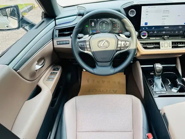 Lexus ES — Фото автомобиля 21