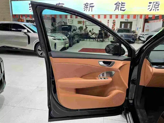 Shangjie SUV — Фото автомобиля 19