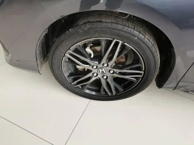 Honda Odyssey 2022 2.0L e:HEV Sharp Supreme Edition — Фото автомобиля 22